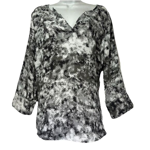 41 Hawthorn Black White Gray V Neck Roll Tab Sleeve Top Blouse Women's Size M - Picture 1 of 6